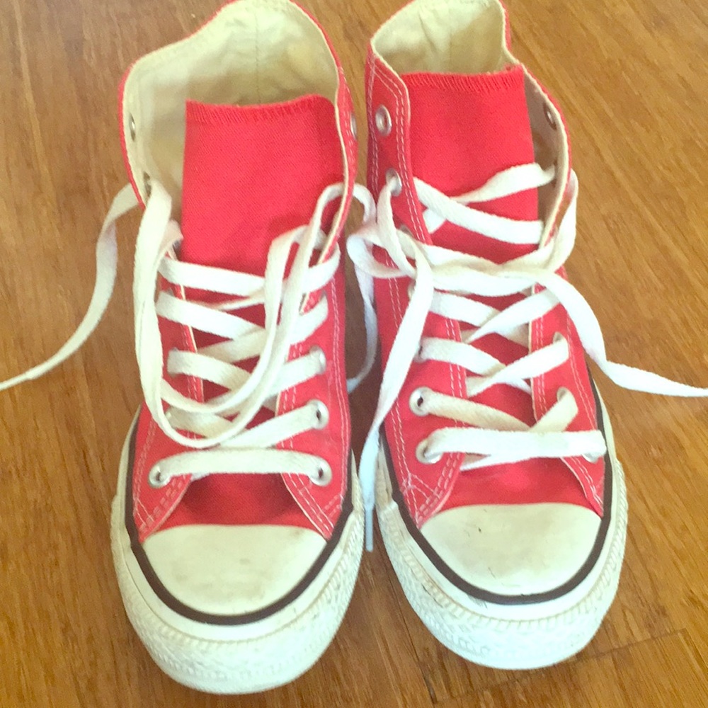 Womens size 7 red high-top converse